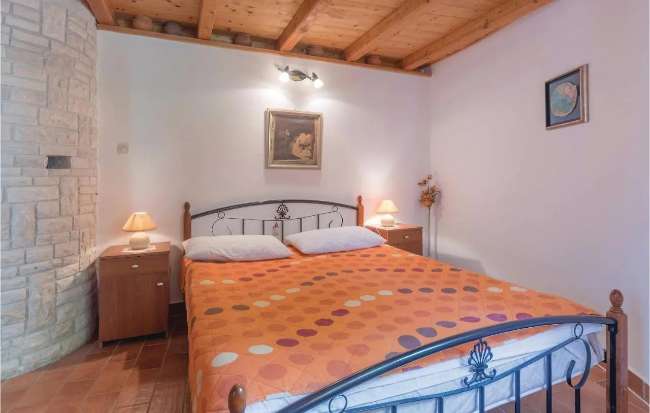 Cozy Home In Manjadvorci With Kitchen Croatia