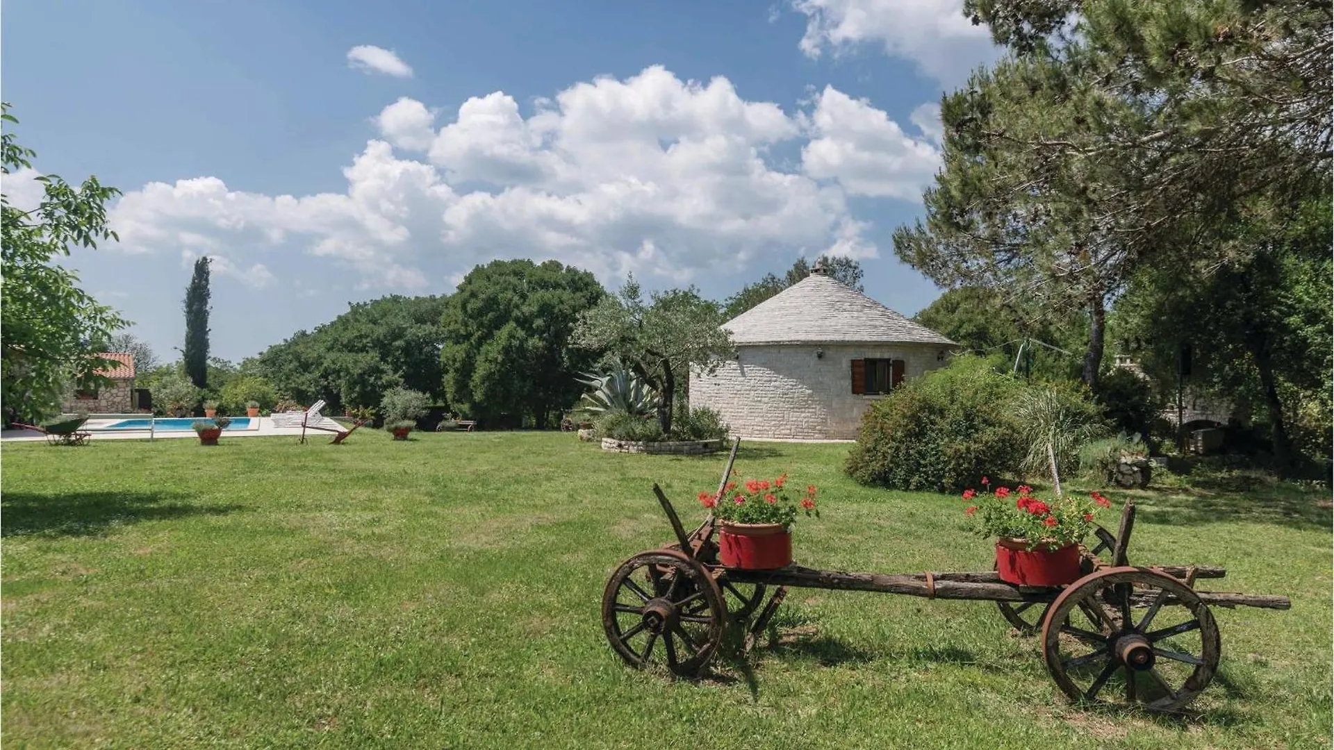Holiday home Cozy Home In Manjadvorci With Kitchen Croatia